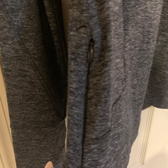 Victoria’s Secret Sport Gray/Black Zip Jacket sz S/P - Picture 3 of 7